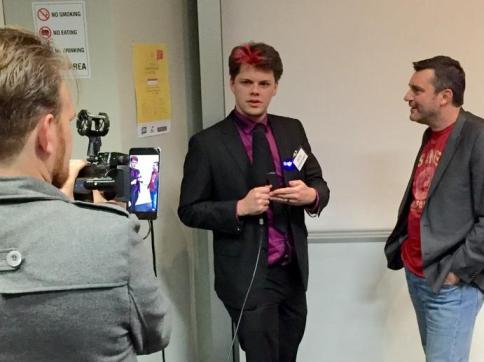 CKj2qO7UEAA2yrt.jpg_large